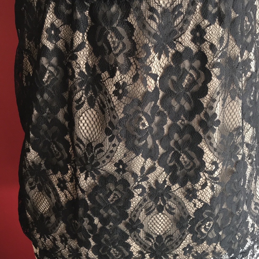 Limited Lace Top - Picture 3 of 7